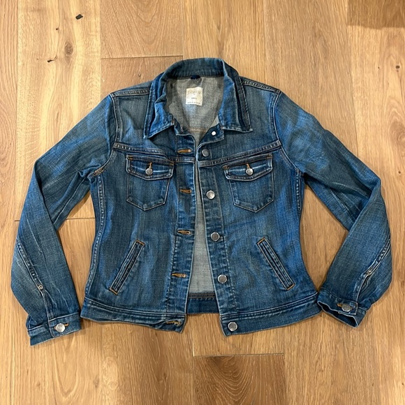J Crew Jean Jacket in EUC - Picture 1 of 4